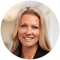 Headshot Image of April Arnzen